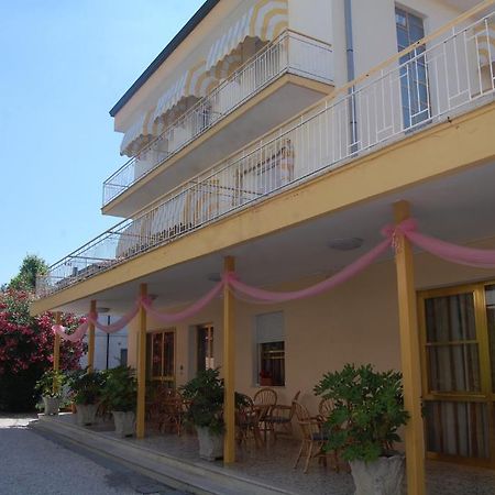 Hotel Perugini Marebello Zewnętrze zdjęcie